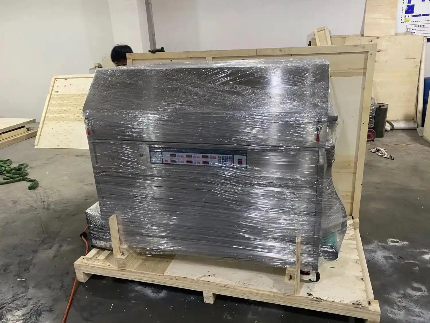 Integrated Flexo Plate Washing and Finishing Machine